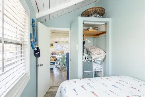 47 Woodcliff Trail Baiting Hollow NY 11933