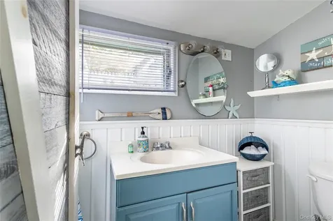 47 Woodcliff Trail Baiting Hollow NY 11933