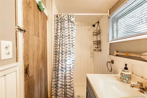 47 Woodcliff Trail Baiting Hollow NY 11933