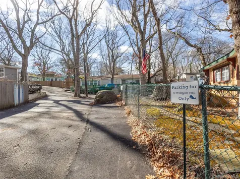 47 Woodcliff Trail Baiting Hollow NY 11933