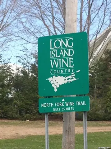 47 Woodcliff Trail Baiting Hollow NY 11933