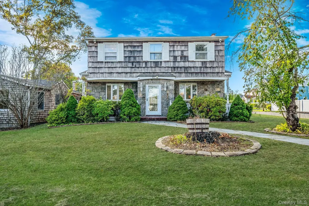 60 Lake Shore Drive Patchogue NY 11772
