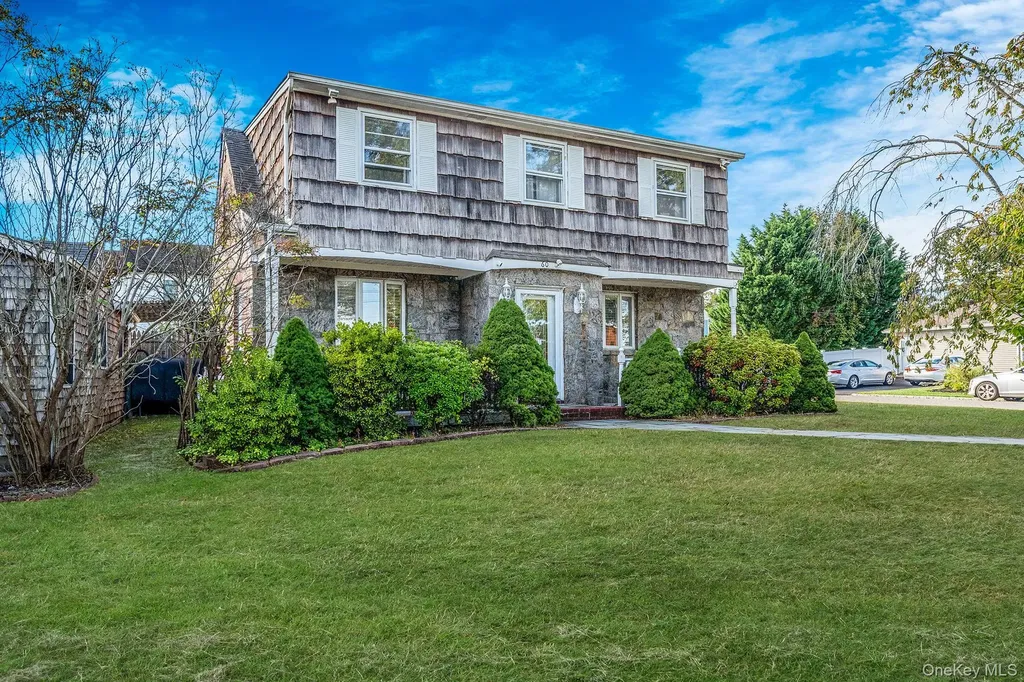 60 Lake Shore Drive Patchogue NY 11772