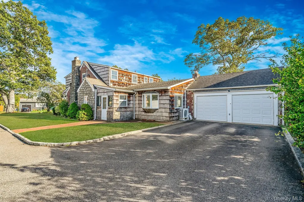 60 Lake Shore Drive Patchogue NY 11772