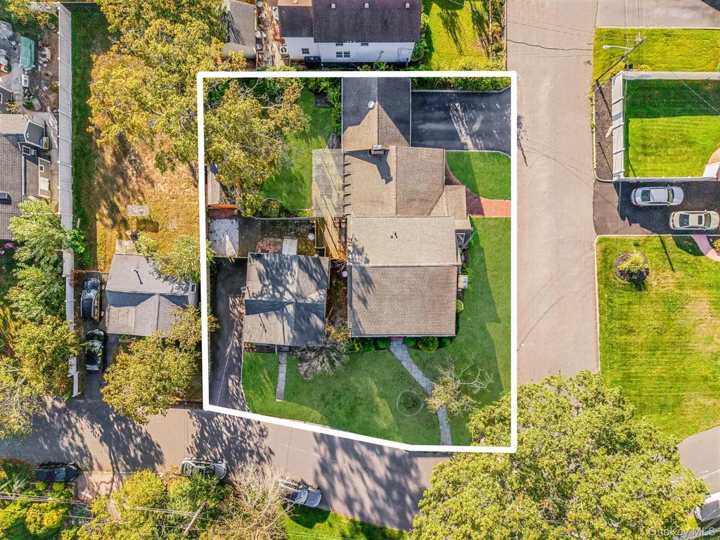 60 Lake Shore Drive Patchogue NY 11772