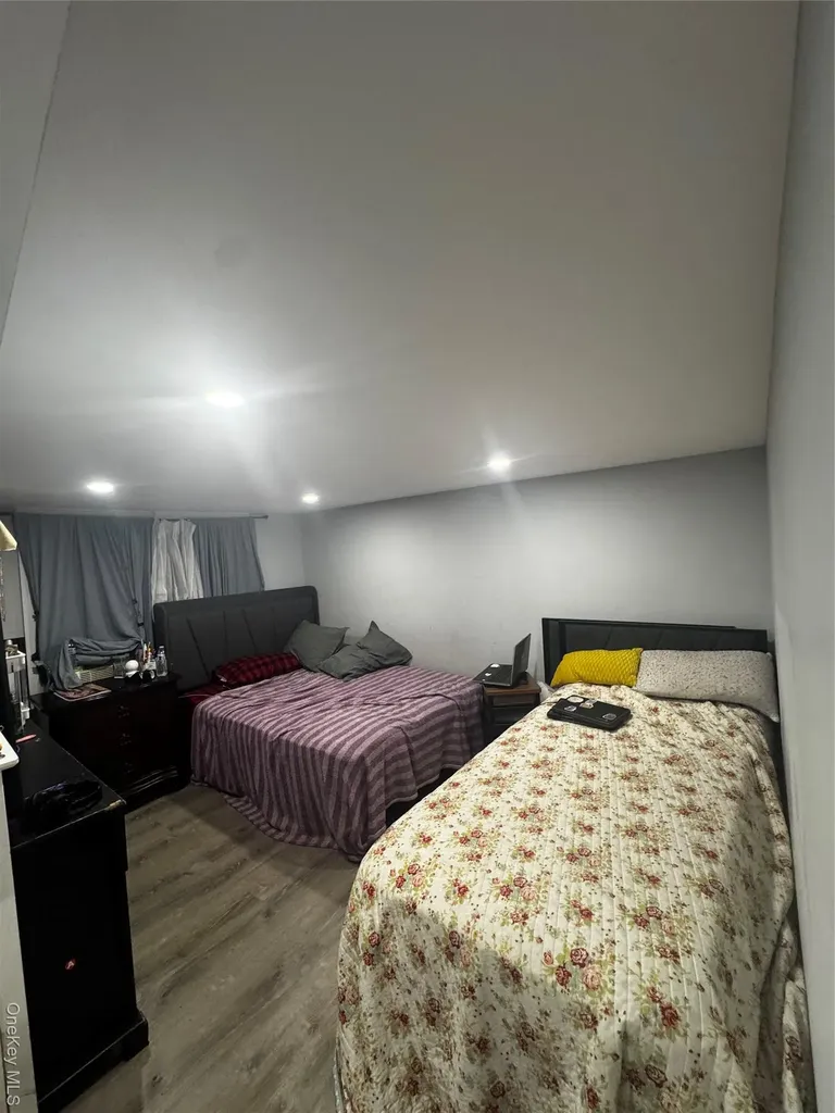 52 Hillside Avenue Freeport NY 11520