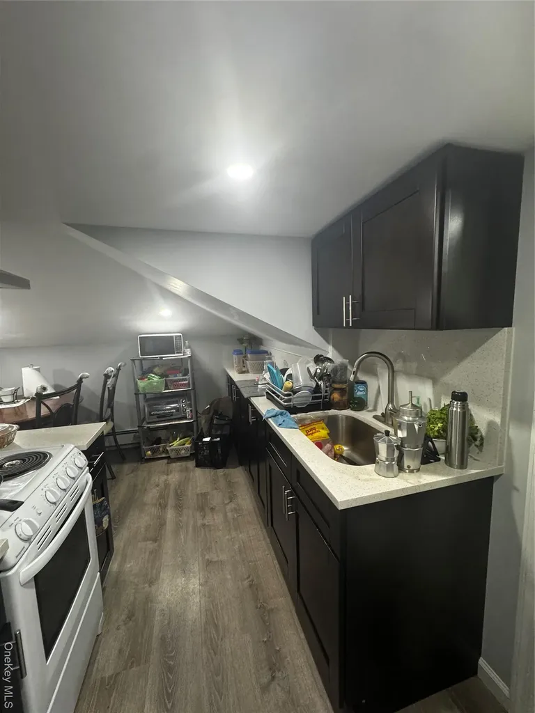 52 Hillside Avenue Freeport NY 11520