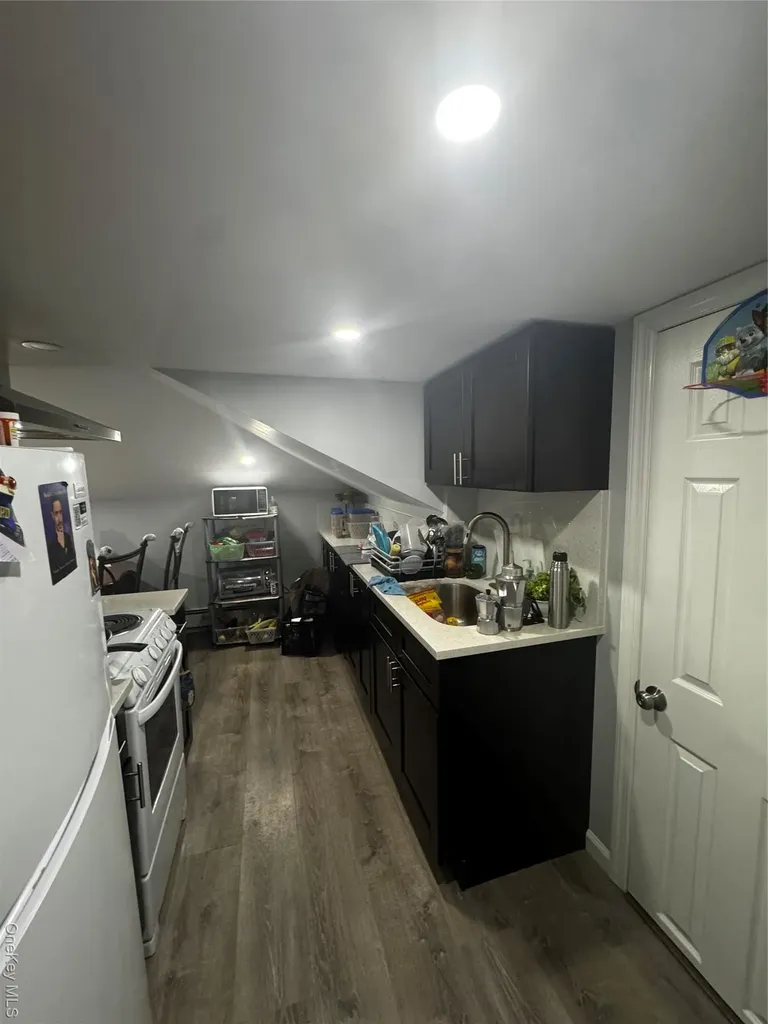 52 Hillside Avenue Freeport NY 11520