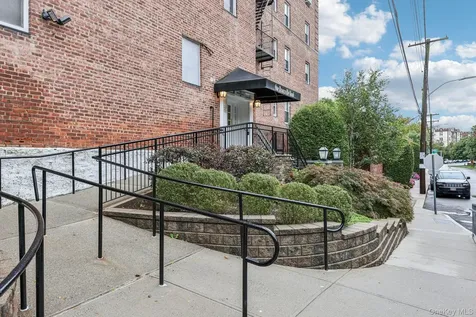 1 Bronxville Road Bronxville Road Bronxville NY 10708