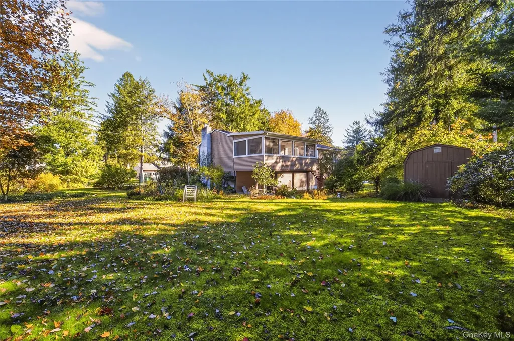 34 Lawrence Road Hyde Park NY 12538