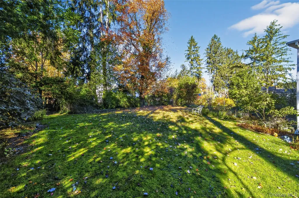 34 Lawrence Road Hyde Park NY 12538