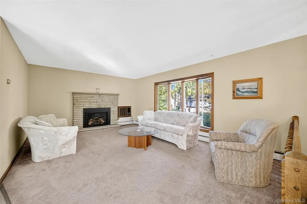 34 Lawrence Road Hyde Park NY 12538