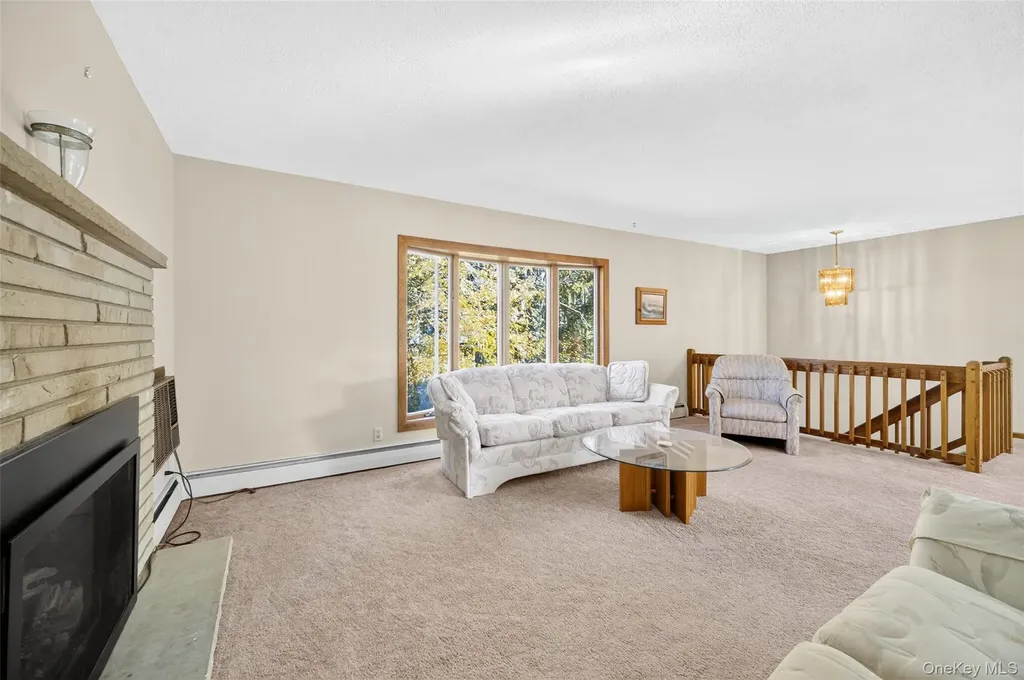 34 Lawrence Road Hyde Park NY 12538