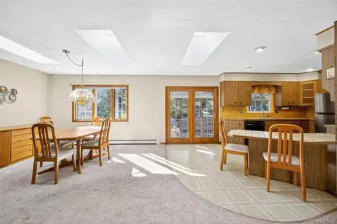 34 Lawrence Road Hyde Park NY 12538