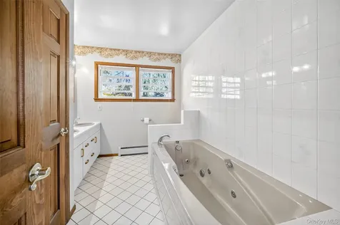 34 Lawrence Road Hyde Park NY 12538