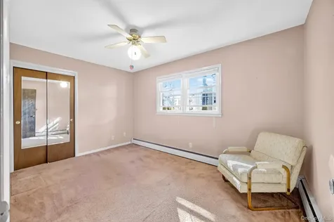 34 Lawrence Road Hyde Park NY 12538