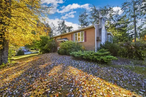 34 Lawrence Road Hyde Park NY 12538