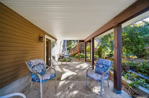 34 Lawrence Road Hyde Park NY 12538