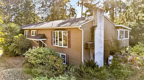 34 Lawrence Road Hyde Park NY 12538