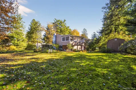 34 Lawrence Road Hyde Park NY 12538