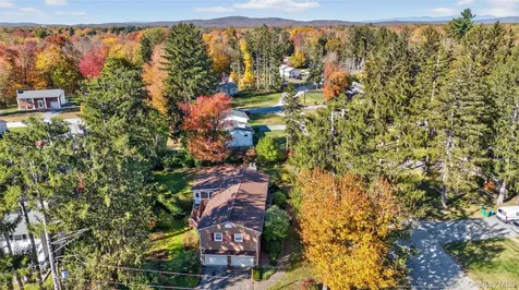 34 Lawrence Road Hyde Park NY 12538