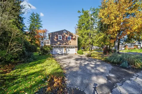 34 Lawrence Road Hyde Park NY 12538