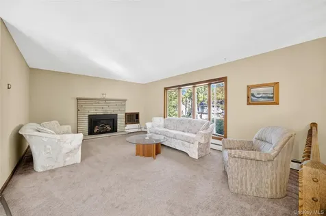 34 Lawrence Road Hyde Park NY 12538