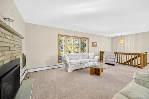 34 Lawrence Road Hyde Park NY 12538