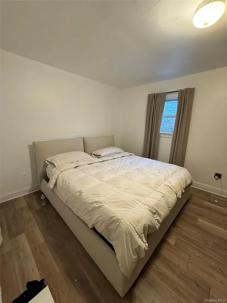 443 Howe Avenue Bronx NY 10473