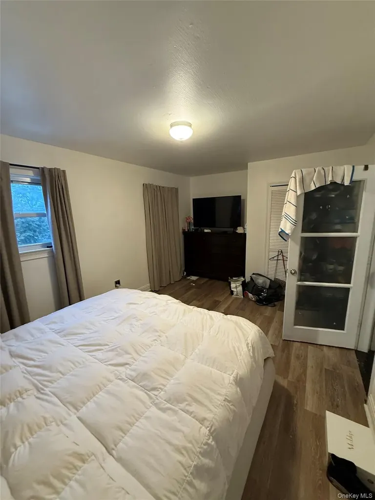 443 Howe Avenue Bronx NY 10473