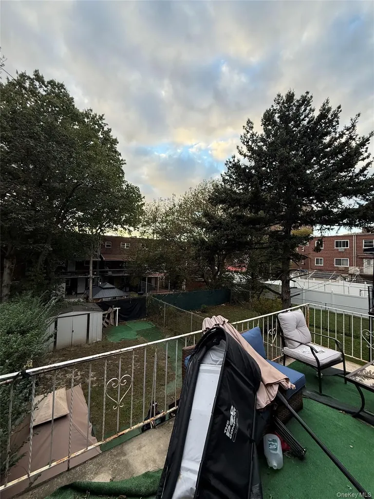 443 Howe Avenue Bronx NY 10473