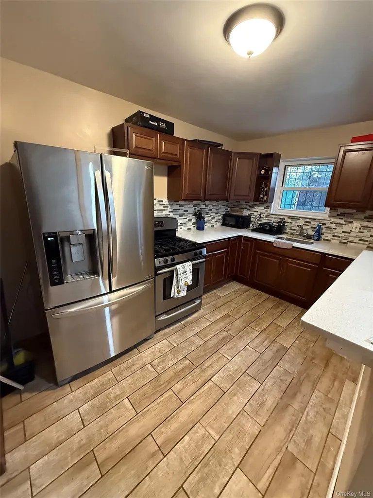 443 Howe Avenue Bronx NY 10473