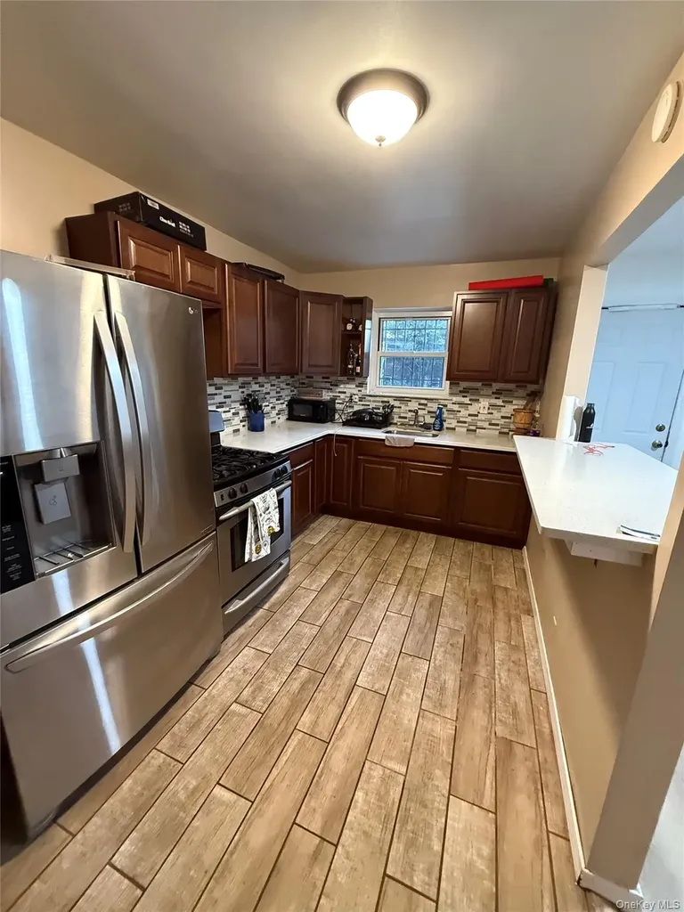 443 Howe Avenue Bronx NY 10473