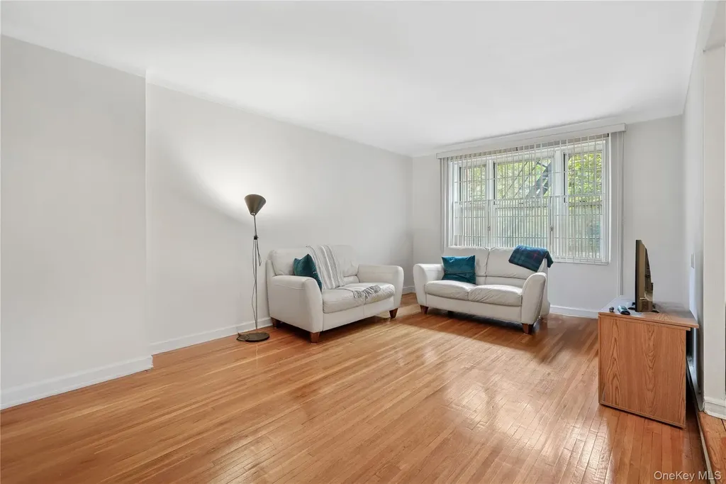 68-61 Yellowstone Boulevard Forest Hills NY 11375