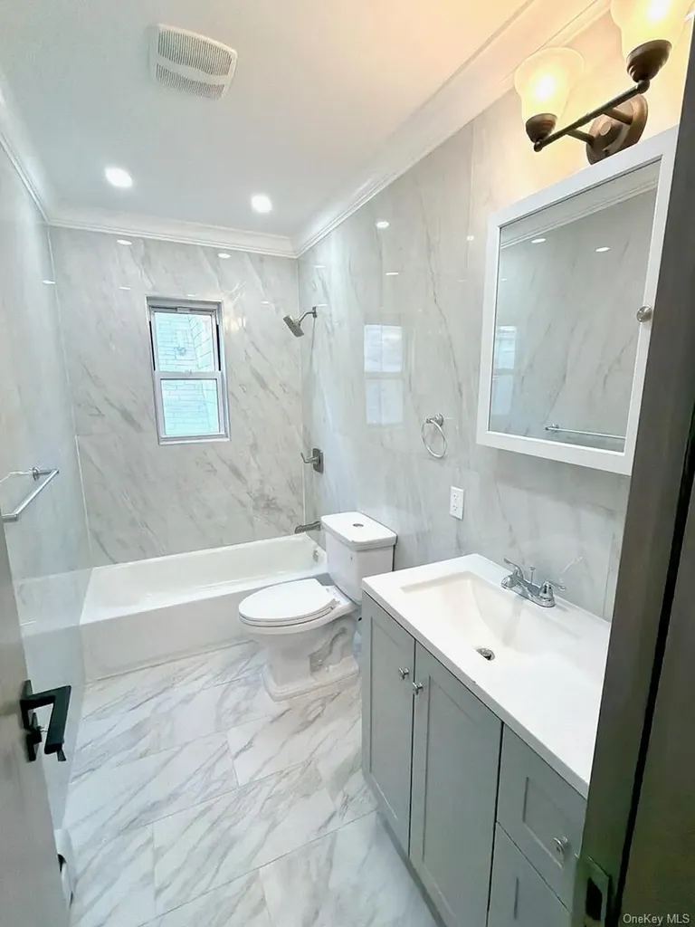 113-40 198th Saint Albans NY 11412