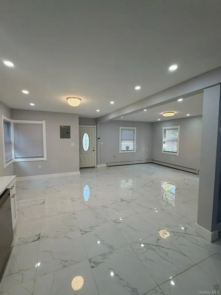 113-40 198th Saint Albans NY 11412