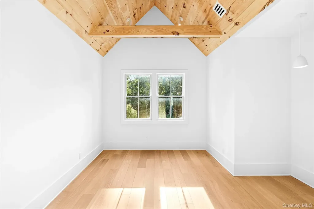 5697 Westphalia Road Mattituck NY 11952