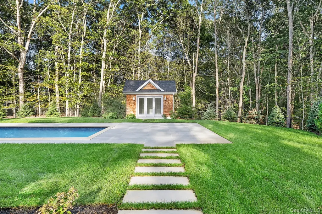 5697 Westphalia Road Mattituck NY 11952