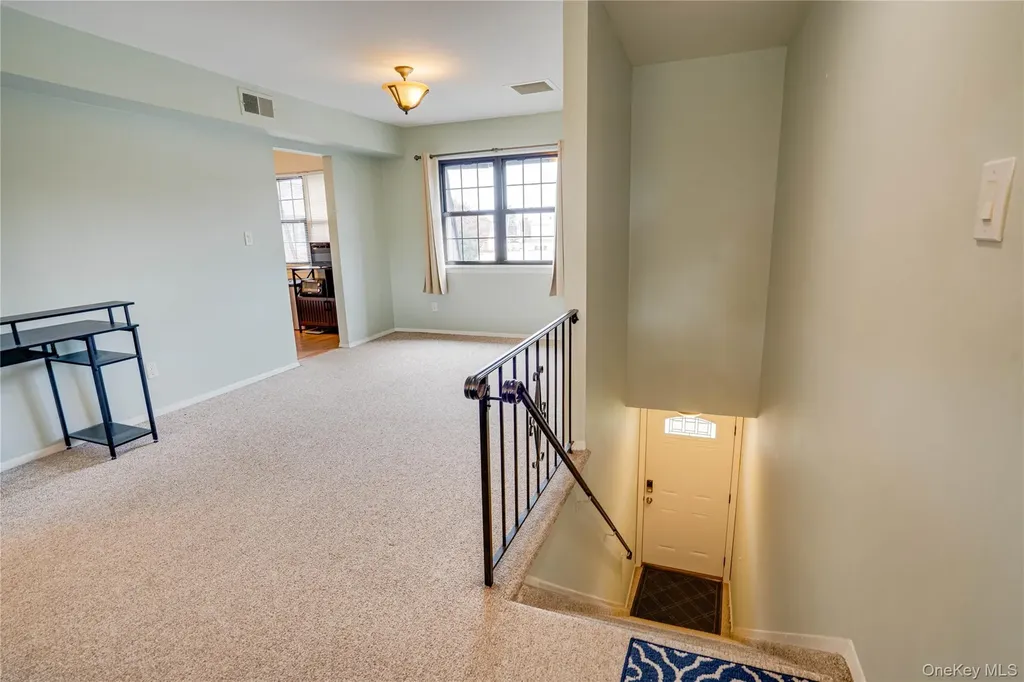 211 Mariners Way Copiague NY 11726