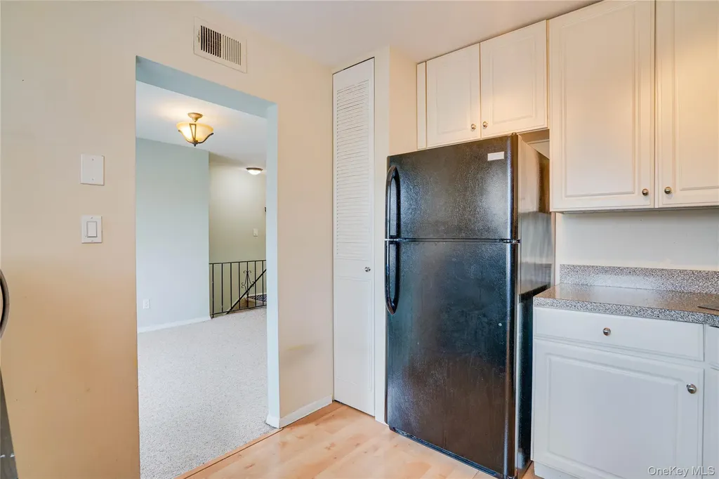 211 Mariners Way Copiague NY 11726