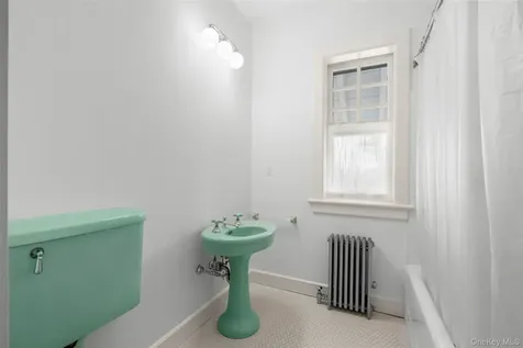 9 Forest Place New Rochelle NY 10804