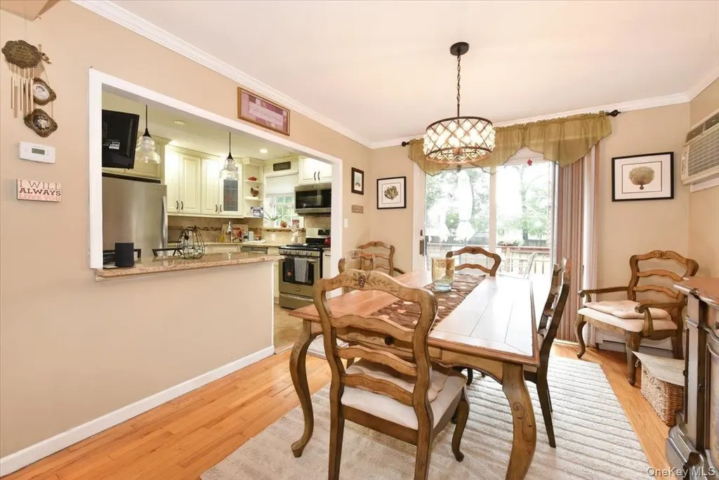 33 Ford Drive S Massapequa NY 11758