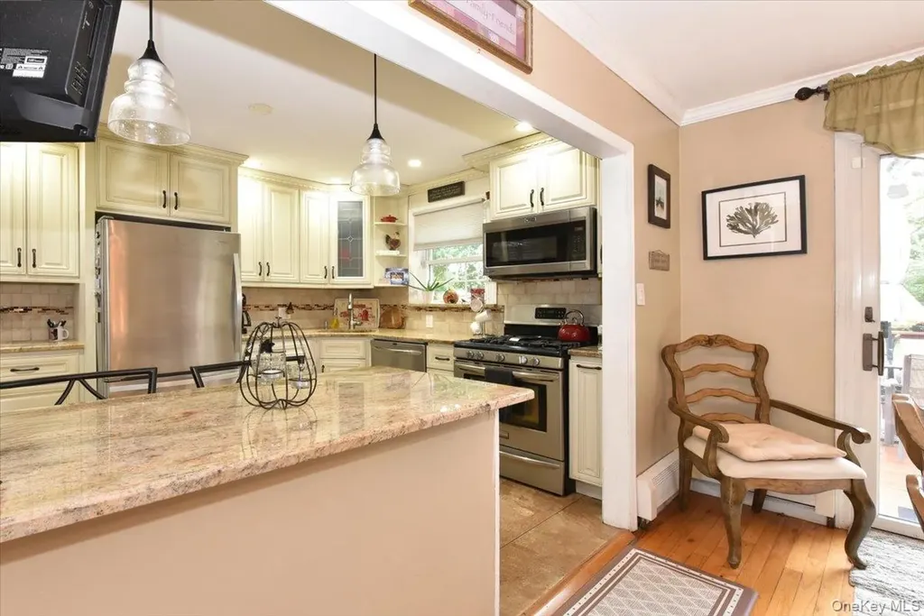 33 Ford Drive S Massapequa NY 11758
