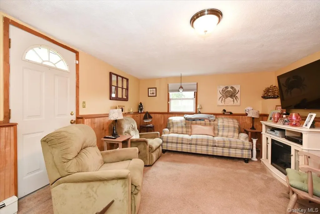 33 Ford Drive S Massapequa NY 11758