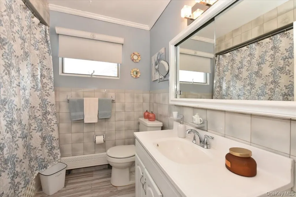 33 Ford Drive S Massapequa NY 11758
