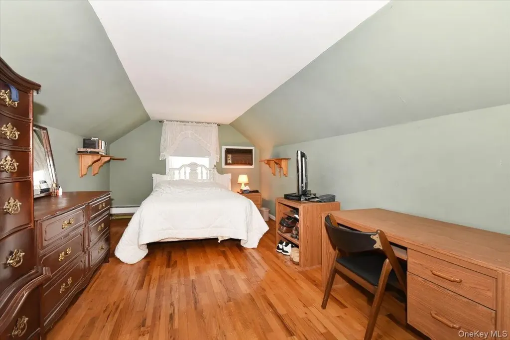 33 Ford Drive S Massapequa NY 11758