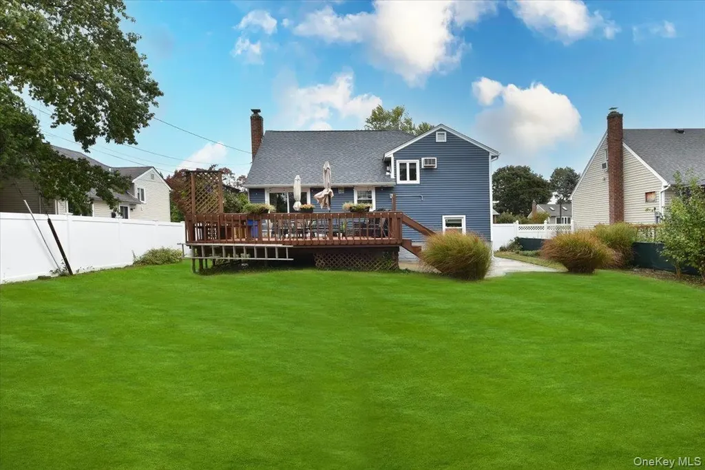 33 Ford Drive S Massapequa NY 11758