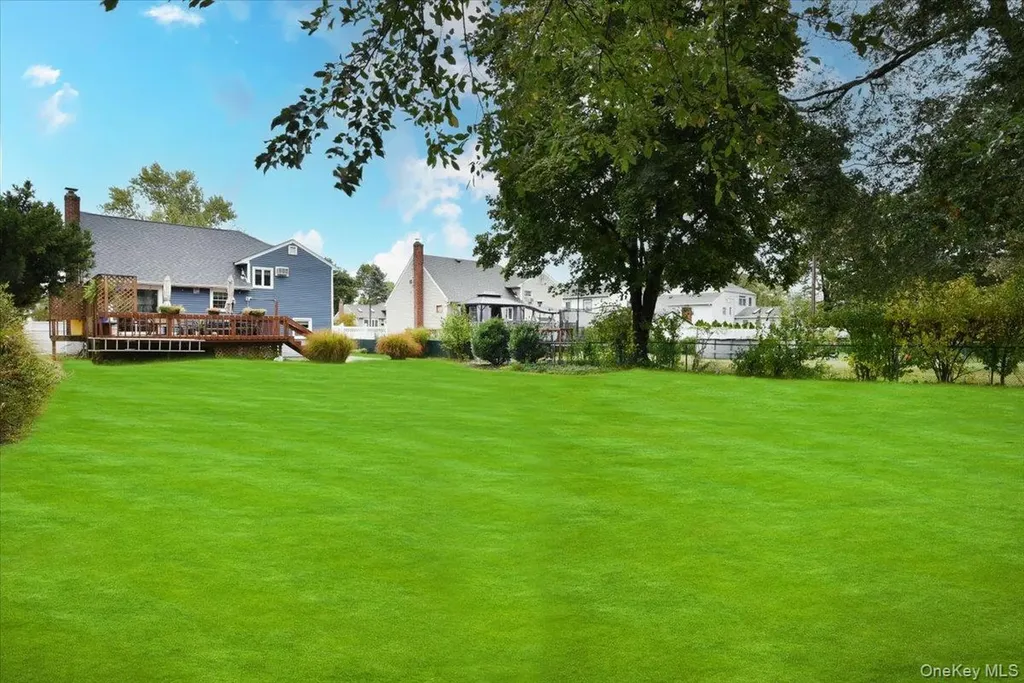 33 Ford Drive S Massapequa NY 11758