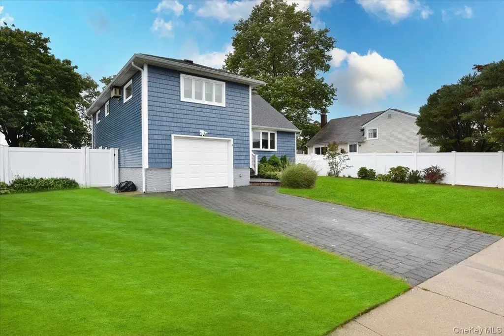 33 Ford Drive S Massapequa NY 11758