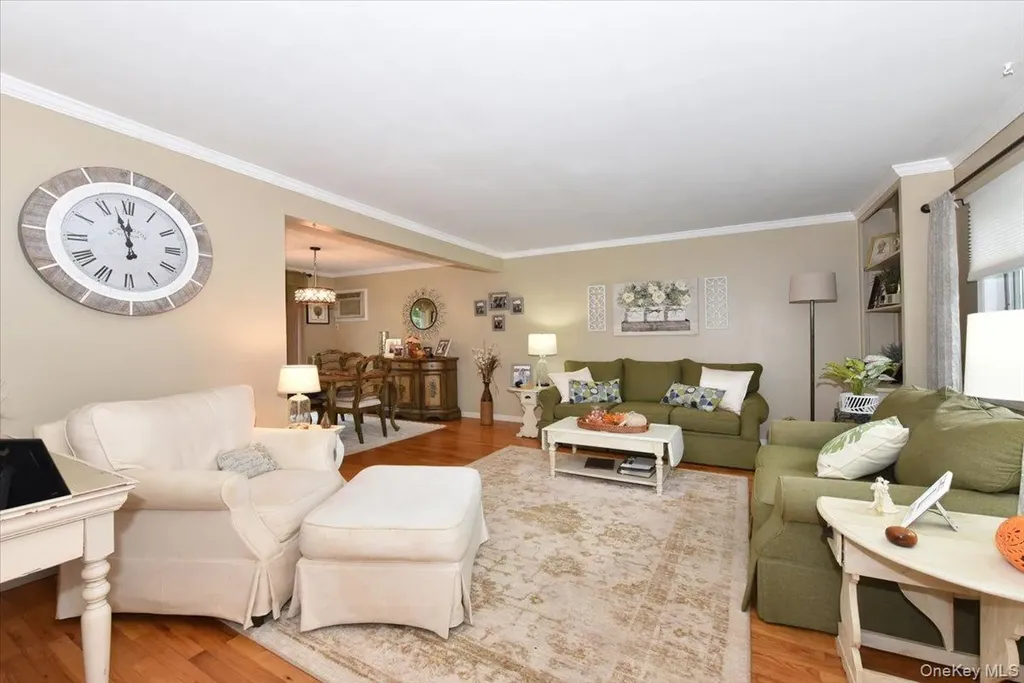 33 Ford Drive S Massapequa NY 11758